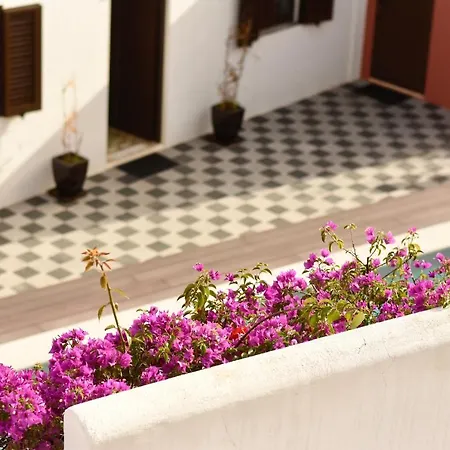 Апартаменти Fishermans Beach Suites & Rooms Albufeira Албуфейра